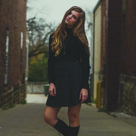 Senior Editorial: Elizabeth Barrett