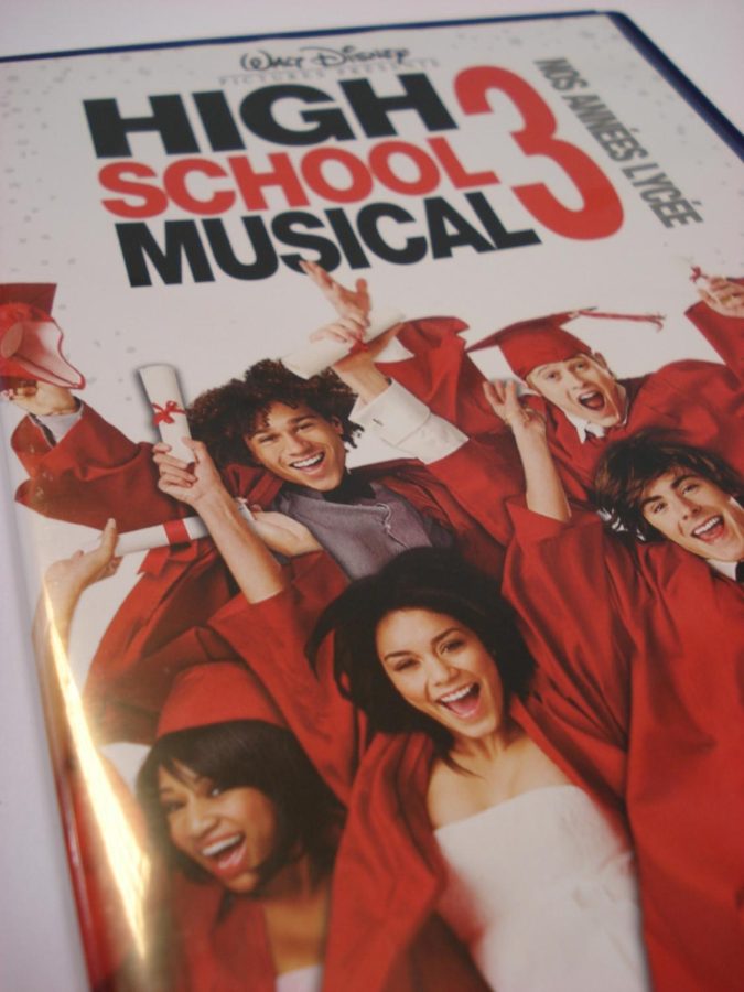 Contrefaçon du DVD High School Musical 3 by PriceMinister is licensed under CC BY 2.0.