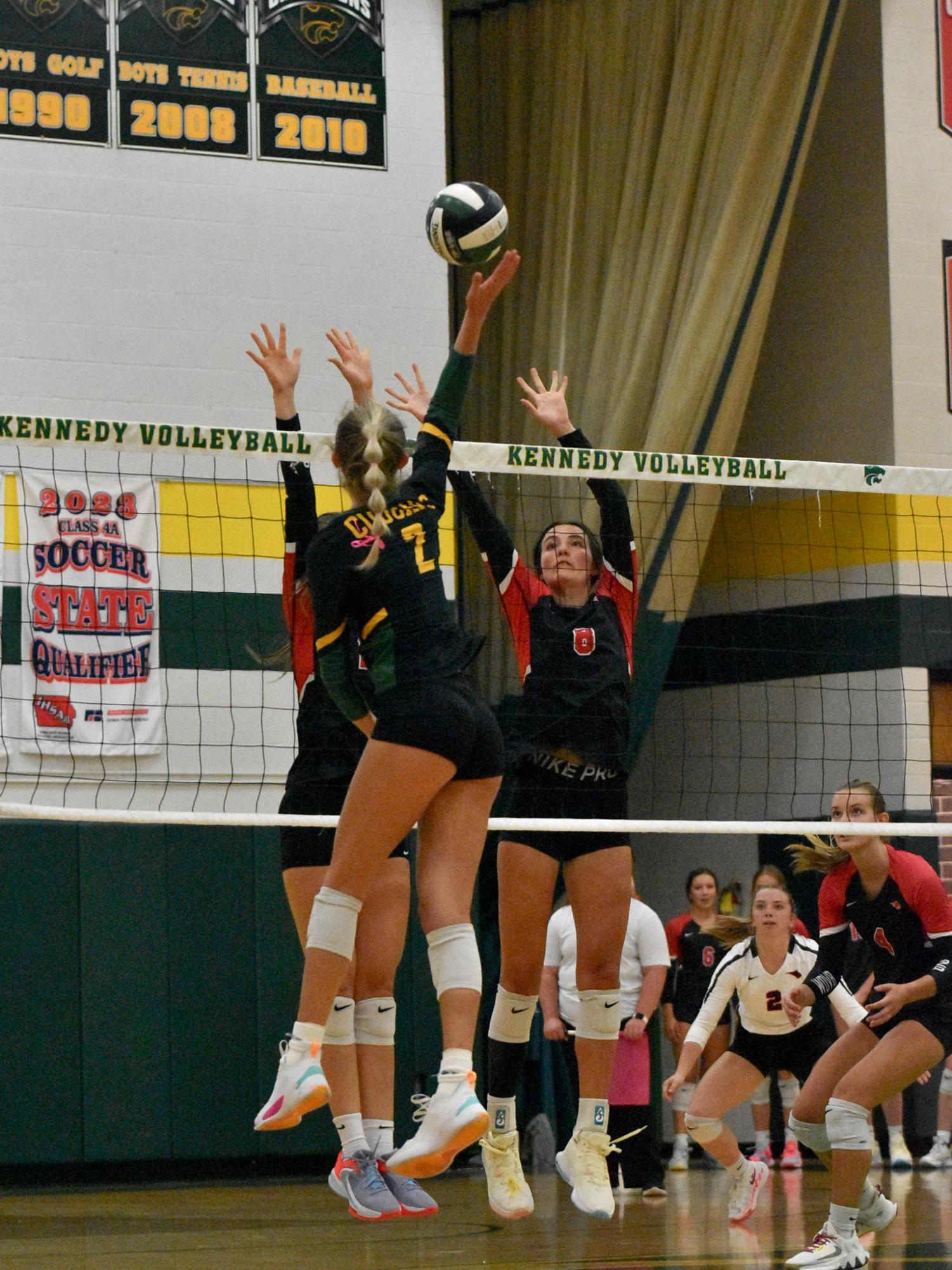 Photos Varsity Volleyball Takes on Western Dubuque on September 12